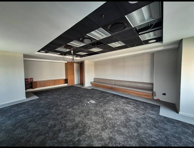 802M² OFFICE TO LET IN SANDTON CENTRAL